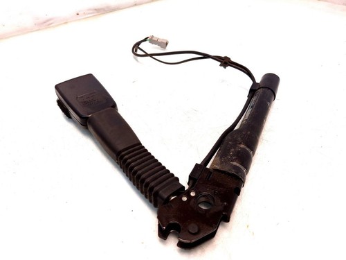 BMW 1 E81 E87 2010 Vorne rechts Gurtschloss vorne 7126296 APA17542