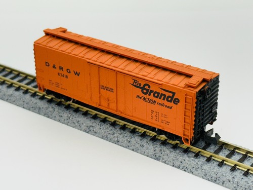 Atlas #3309 Spur N 40' Plug Door Boxcar Rolling Stock - Rio Grande | Zustand: Used