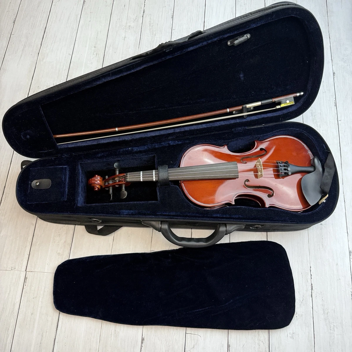 Franz hoffmann CONCERT バイオリン 4/4 ハードケース付 Franz Hoffmann Concert Violin Outfit In 4/4 - 1/8 Sizes - Shar Music
