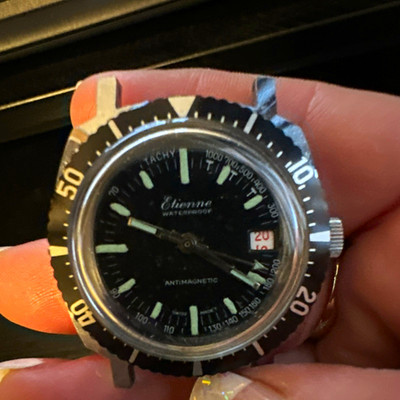 Etienne Antimagnetic Automatic Diver Watch Black Dial Date 25J Rubber Strap