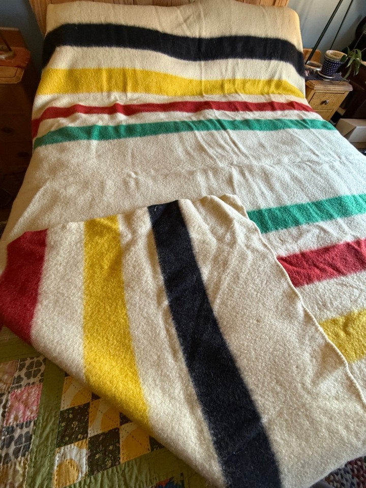 Hudson Bay Design Blanket, Rare 4 Point 100 Wool with Stripes No label
