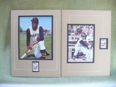 Two Roberto Clemente Color Photo's with 20c Stamps