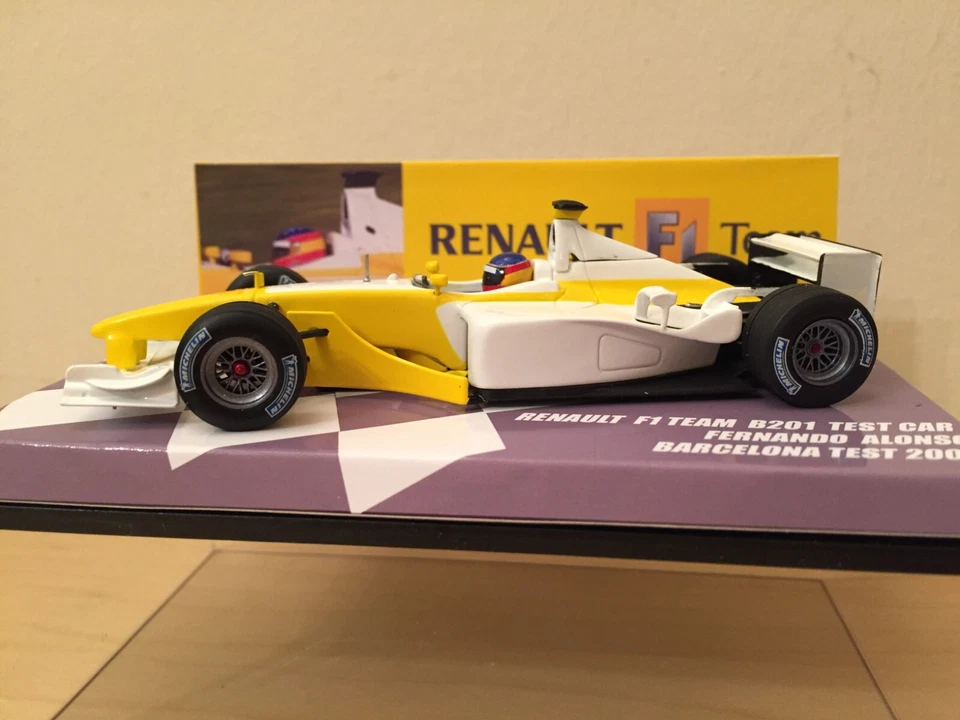 COLECCIÓN ALONSO 1:43 Minichamps RENAULT F1 TEAM R201 TEST CAR BARCELONA 2002 - Imagen 2 de 4