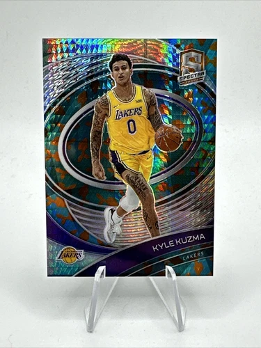 2020 Panini Spectra Prizm Kyle Kuzma #68 /49