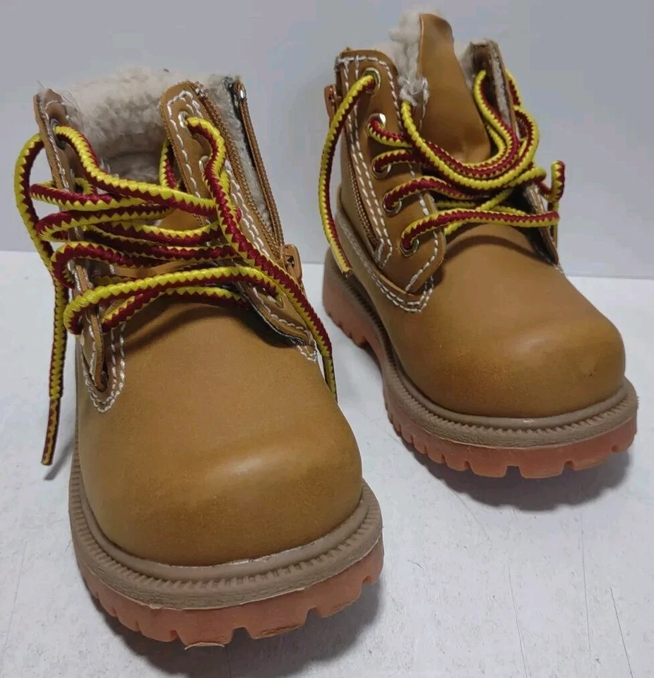 TODDLER TAN HIKING BOOTS SIZE 6 SMART FIT BRAND W ZIPPER  CLOSURE EX CONDITION - Image 2 of 4