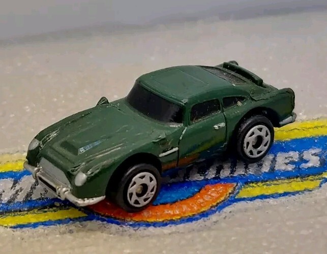 Micro Machines 1999 #21 British Sports Cars- Aston Martin DB5 Green