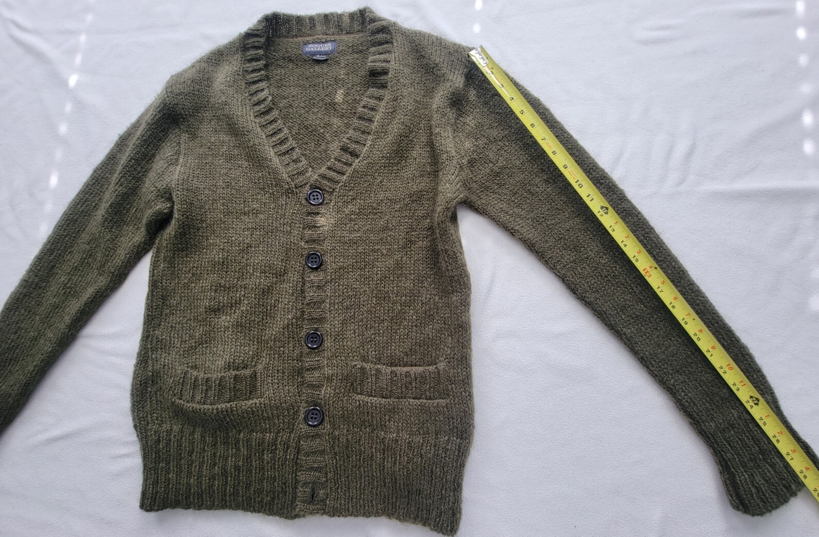 Authentic Lightly Worn Rogues Gallery Button Swea… - image 2