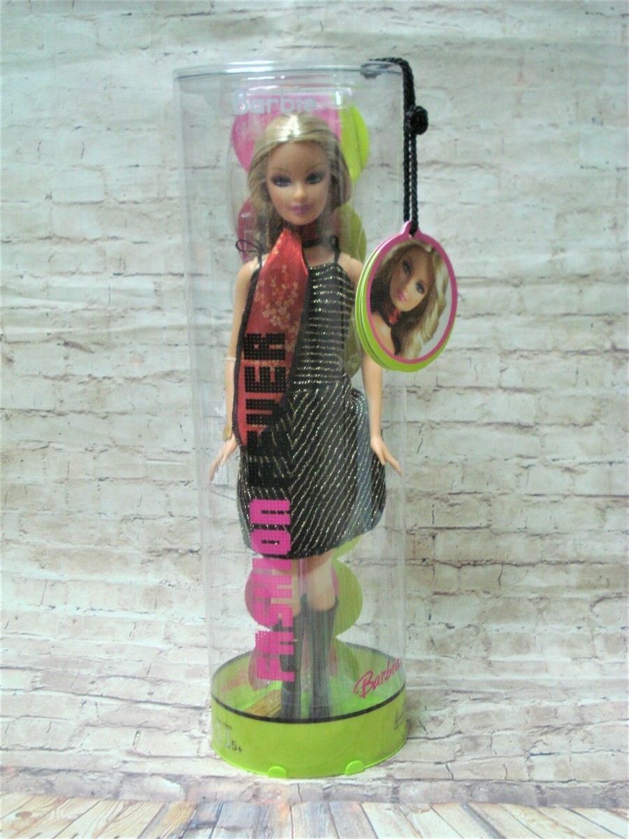 Barbie FASHION FEVER Doll & Clothes Set BARBIE 1st Wave 2004
