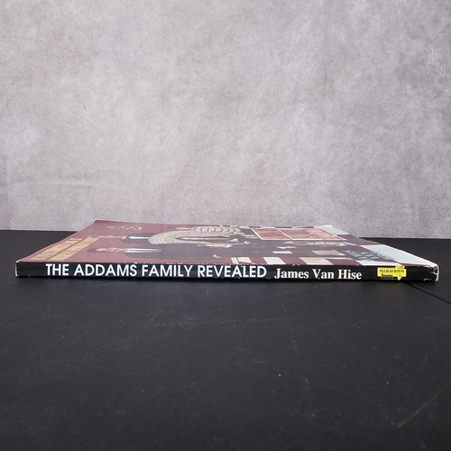 The Addams Family Revealed: An Unauthorized Look At By Van James Hise 1991 Used - Picture 3 of 8