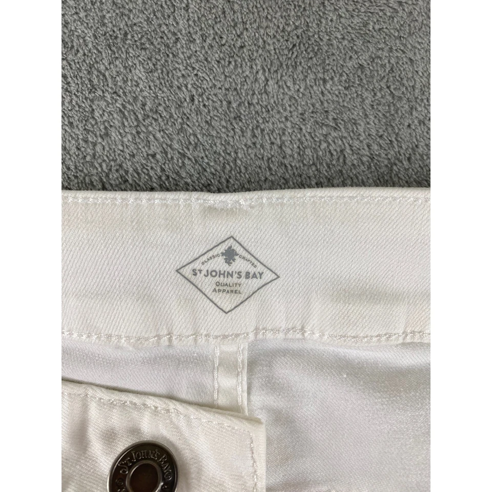 St John's Bay White Bermuda Shorts Women's Size 18W Cuffed Casual Summer - Image 3 of 4