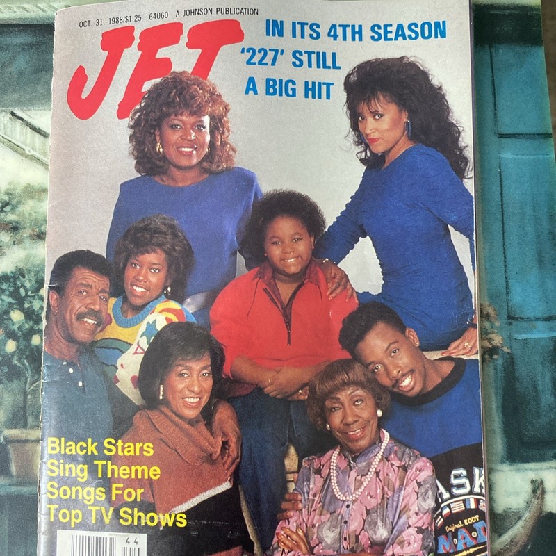 Vintage Jet Magazine Oct 31, 1988 In Its 4th Season ‘227’ Still Big Hit OB