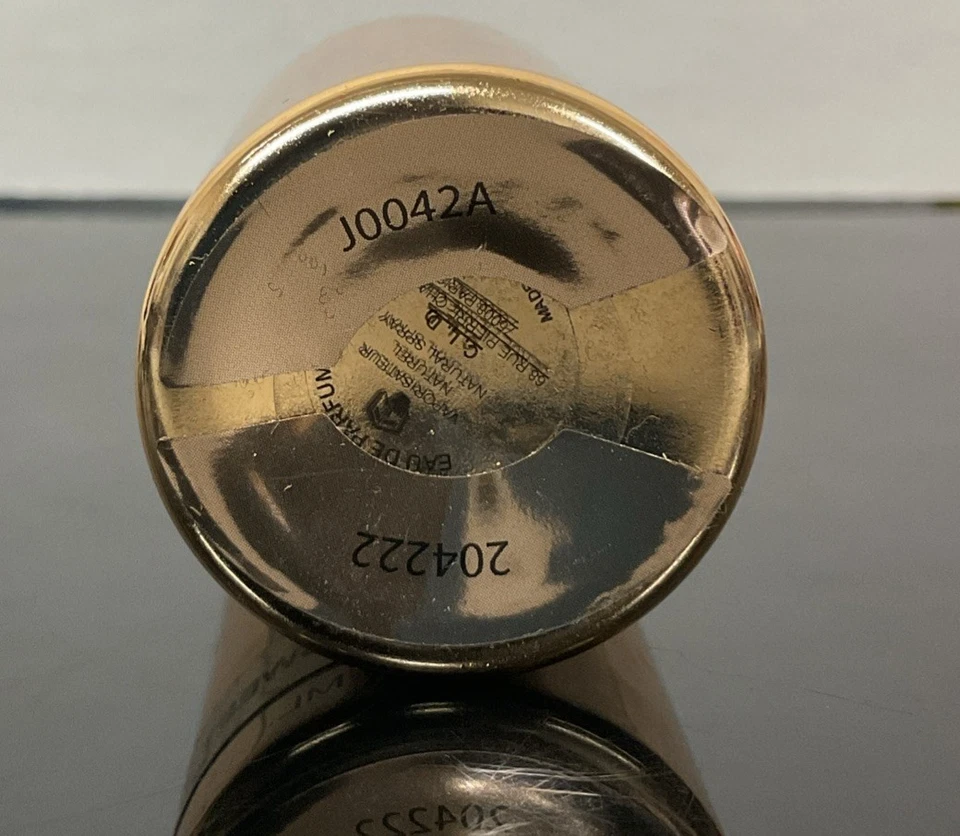 Montale Sweet Vanilla Eau De Parfum Spray 1.7 Fl Oz / 30 ml, como en la foto. Foto 4 de 4