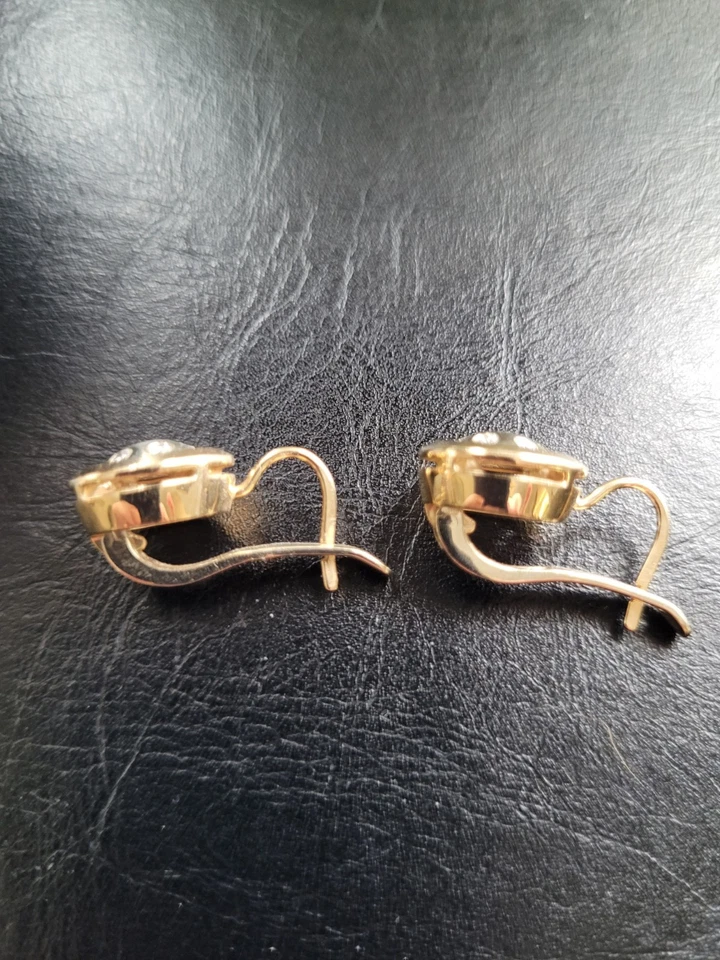 18k yellow gold and diamond French Clip-back earrings - Image 2 of 3