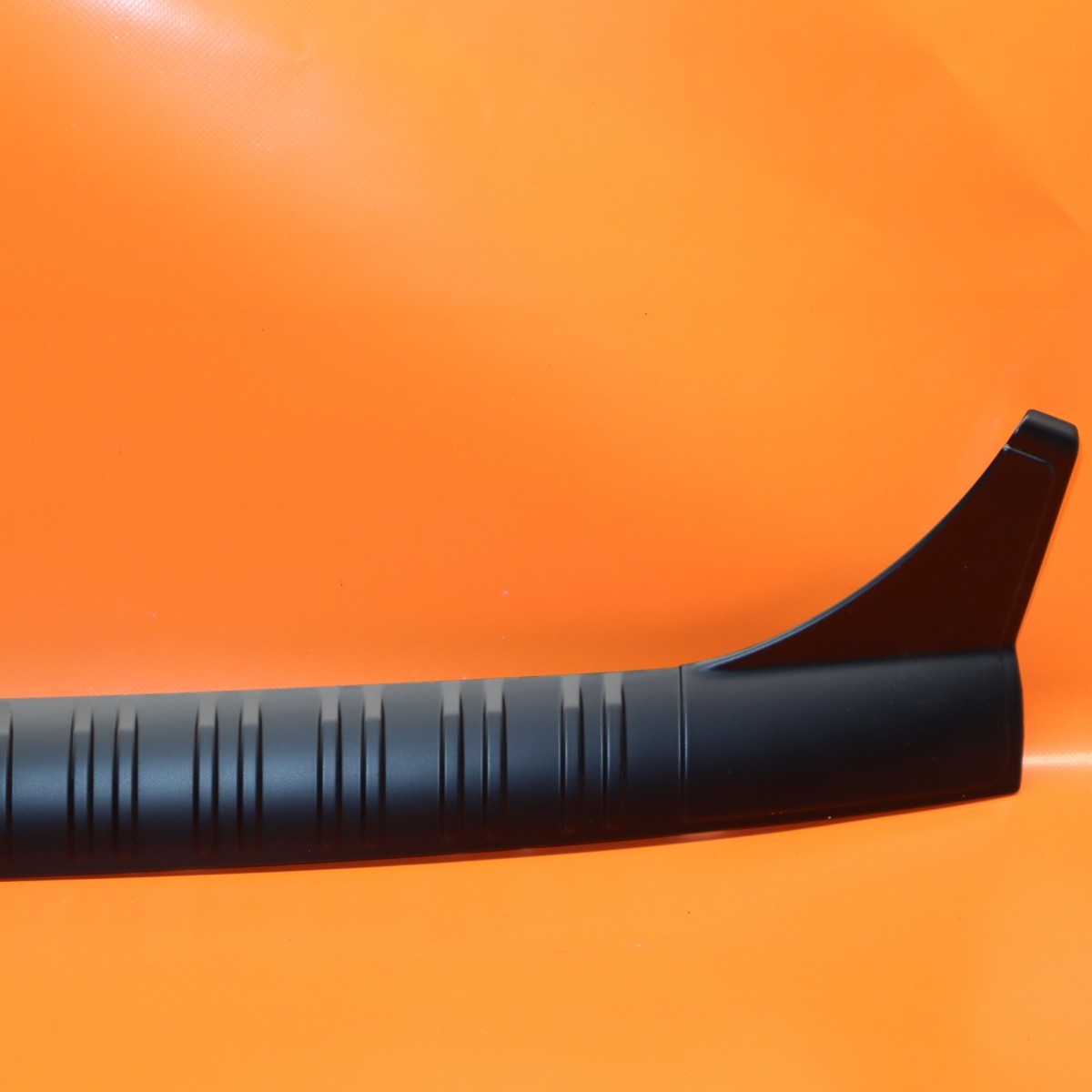ROLLS ROYCE PHANTOM REAR BUMPER TOP TRIM MOULDING 5112 7040027 OEM