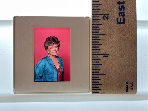 "Golden Girls" Rue McClanahan Original T.V Promotional 35mm Color Slide - Picture 2 of 2
