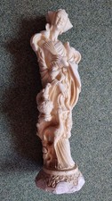 Asiatika alte Figur Frau mit Pfauen Geisha ? Pfau  Bali ? China ?