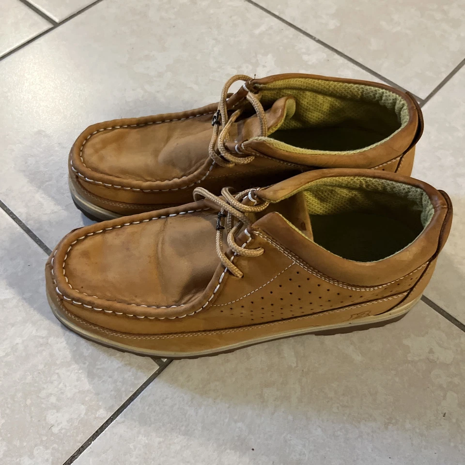 Bota Lugz Strutt Lx Puntera Sin usar, en caja, Trigo Dorado/Blanco - MSTULXK-741, Talla 10,5 D Foto 2 de 4