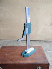 Brown & Sharpe 9" Vernier Height Gage No. 587 Machinist Inspection Tool Maker