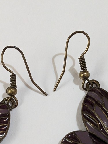 Beautiful Butterfly Purple Enamel Inlay Brass Tone Hook Dangle Earrings. 2" - Picture 12 of 14
