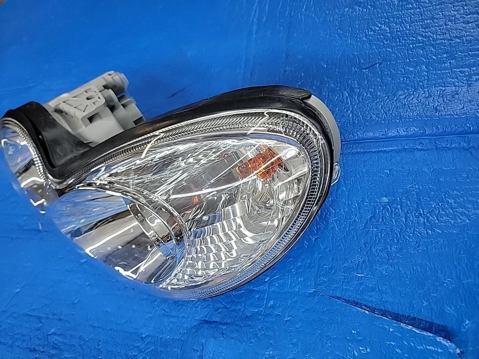 MONTAJE FARO LADO CONDUCTOR IZQUIERDO 2002-2005 TYC PARA HYUNDAI SONATA 20-6384-00. Foto 2 de 4