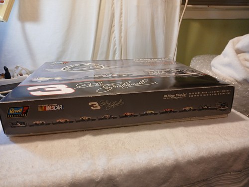 1/43 revell collection nascar diecast. Dale Earnhart 20 Train Set NOT WORKING - Picture 7 of 24