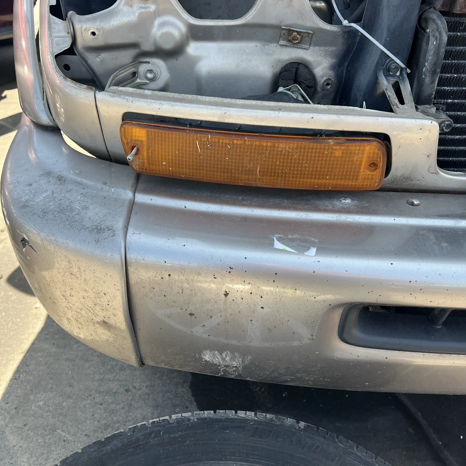 91-98 Toyota Land Cruiser 96-98 Lexus LX450 luz intermitente estacionamiento conductor delantero Foto 3 de 4