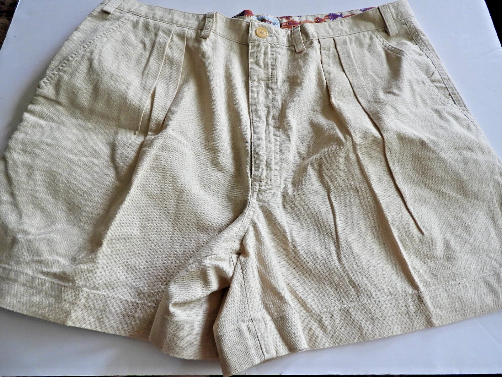 Vintage Patagonia Men's Shorts Fish Pattern Inner Waist Pleated 38 USA Tan