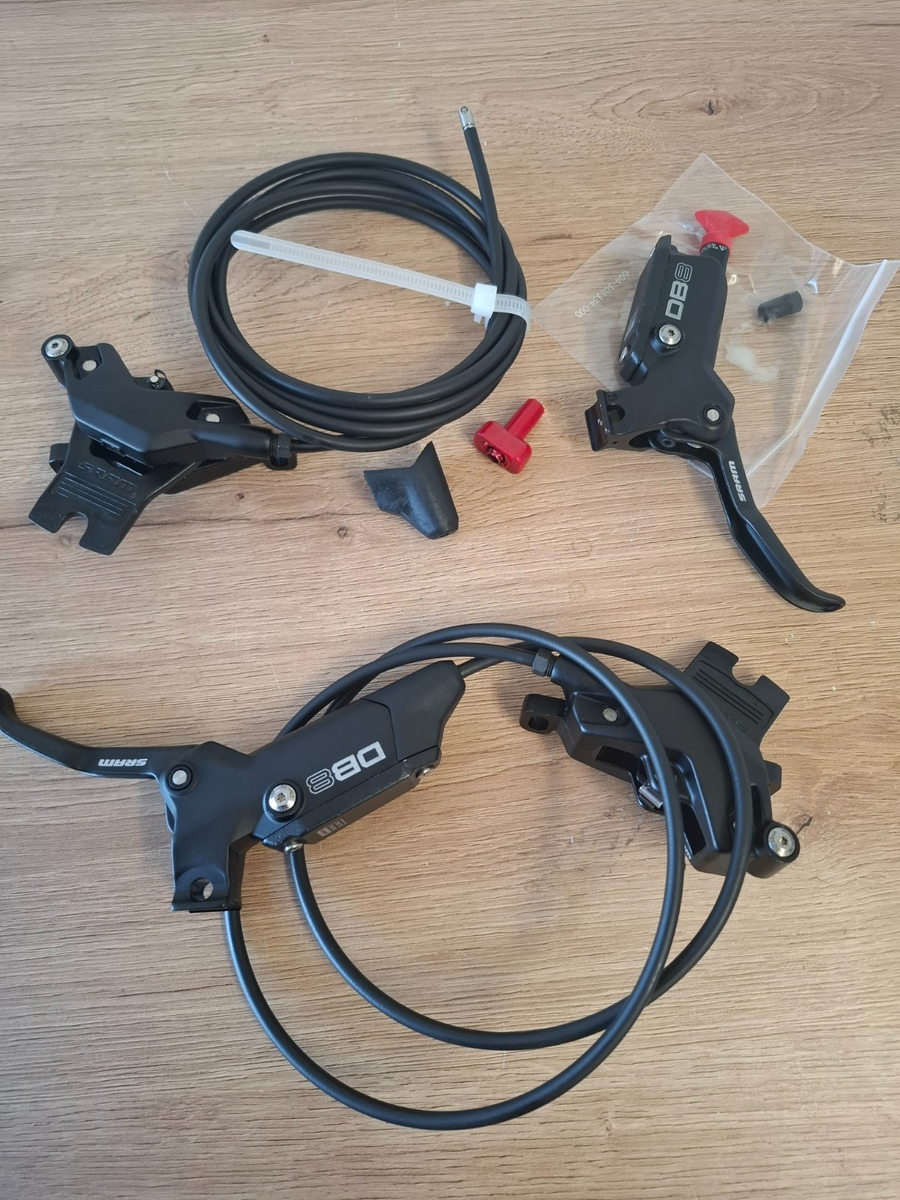 SRAM DB8 Hydraulic Disc Brakes a 4-Piston a Front & Rear a 90/200