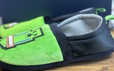 Minecraft Creeper House Slippers Size 4-5 Green/ Black Upraised Creeper Design