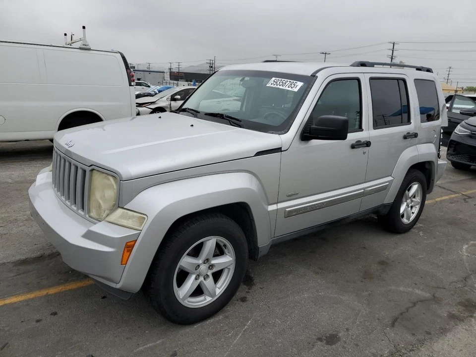 Guardabarros delantero izquierdo usado se adapta a: Jeep Liberty 2012 delantero izquierdo grado A Foto 2 de 4