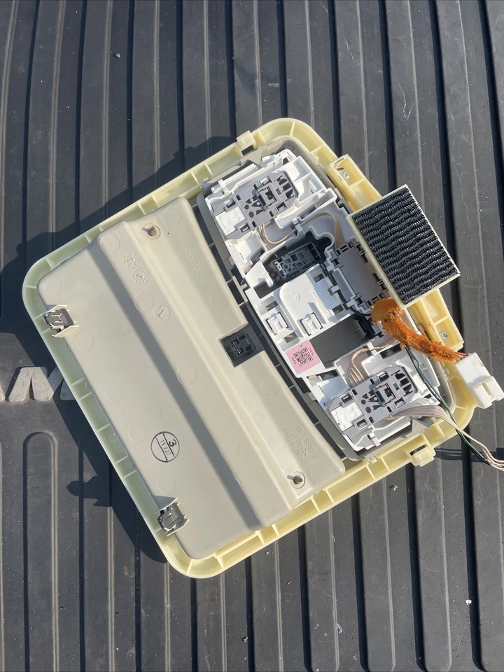 NISSAN ROGUE 2009 TECHO DELANTERO TECHO DOMO LUZ LÁMPARA FÁBRICA Foto 2 de 3