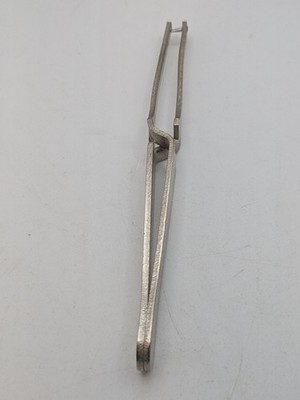 Vintage Post Bead Stringer and Knot Tyer with box and instructions