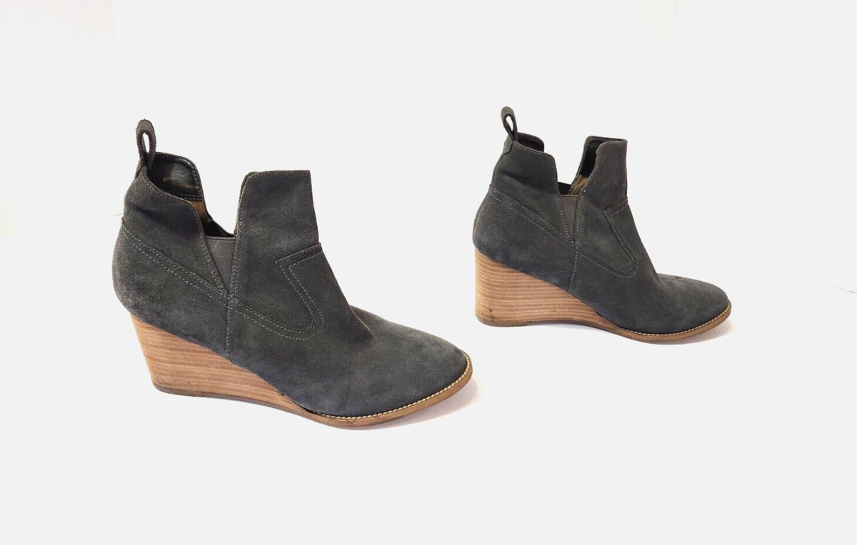 blondo irving waterproof wedge bootie