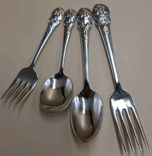Set of 4 Oneida HUMPTY DUMPTY pattern stainless baby/youth flatware
