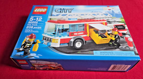 ▰▰  RETIRED 2013 ▰▰ LEGO City 60002 FIRETRUCK NEW Sealed Firefighter READ NOTES