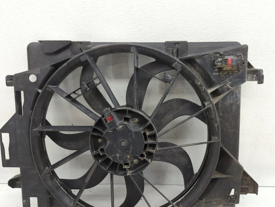 Conjunto de motor ventilador radiador izquierdo Dodge Caravan negro LRVIM Foto 2 de 4