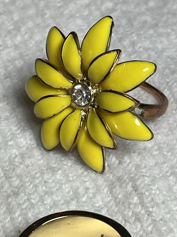 黄色和橙色珐琅 6 件套戒指套装。 花卉、宽带和可堆叠 — 第 2/4 张图片