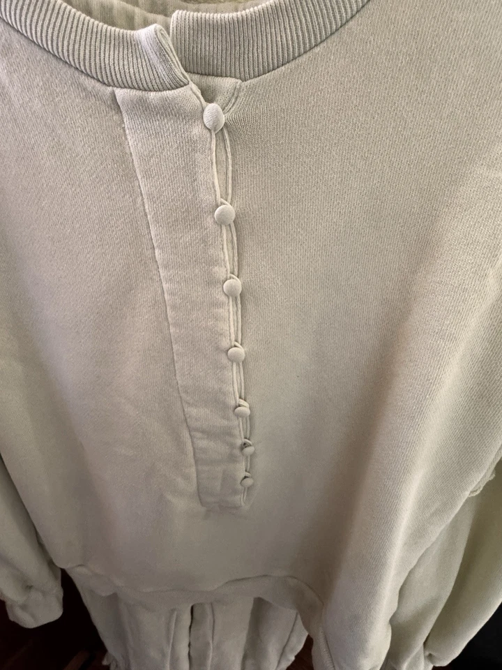 Moletom de ombro com babado Meghan - Imagem 2 de 4