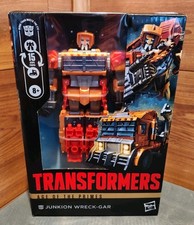 NIB HASBRO TRANSFORMERS AGE OF THE PRIMES VOYAGER CLASS  JUNKION WRECK-GAR