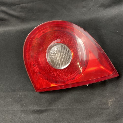 Rückleuchte VW Golf V 5 BJ 2004 rechts innen 5 Türer 1K6945094E