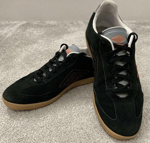 umbro trainers black