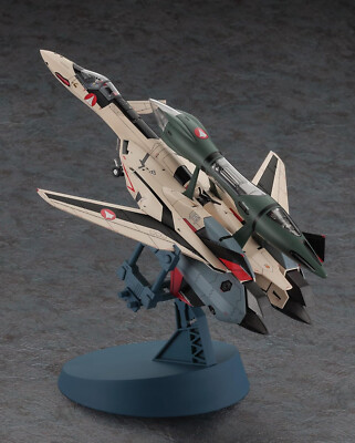 Hasegawa 1/72 MACROSS PLUS YF-19 w/FAST PACK & FOLD BOOSTER Model