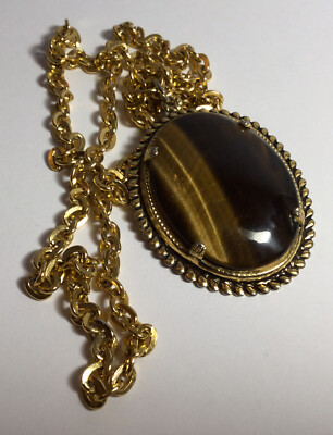 VINTAGE 26  OVAL TIGER EYE OR CATS EYE OVAL NECKLACE PRETTY GOLDTONE NICE