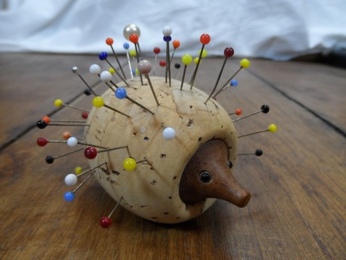 Used Lovely Looking DANMARK Nissen Cork Hedgehog Pin Cushion Sewing - Picture 13 of 20