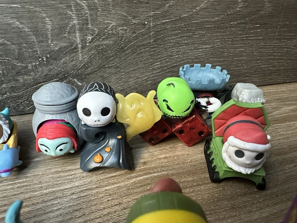 Disney Marvel Pixar Vinyl Tsum Tsum with Accessories - Mixed Lot of 33 Figures - image 4 of 4