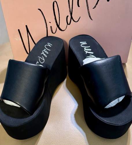 Wild Pair Womens Nylaap Faux Leather Slip On Wedge Sandals Size 5