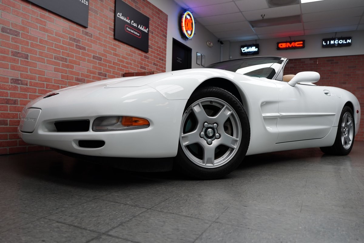 1999 White Chevrolet Corvette   | C5 Corvette Photo 6