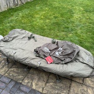 Trakker 365 Sleeping Bag for Carp Fishing acceptable condition.