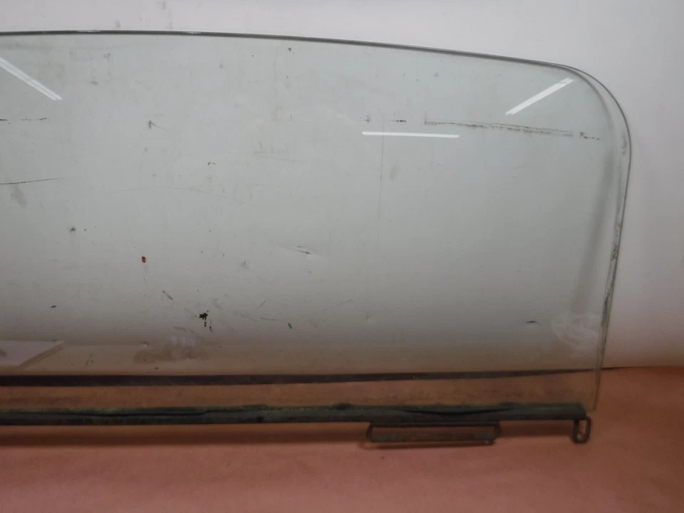 Jeep Wagoneer 1968 Tailgate Glass Window W/ Lift Bar Factory OEM - Image 3 of 4