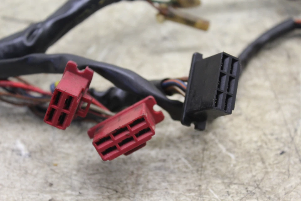 Honda Interceptor VF500 1985 motor principal arnés de cableado motor telar de cable C19X Foto 2 de 4